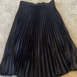 Pleated skirt